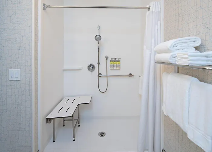 Holiday Inn Express Lax Airport By Ihg